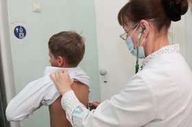 Прием пациента. Фото со страницы Ивано-Матренинской детской клинической больницы «ВКонтакте»