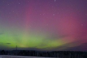 Полярное сияние на 10-м километре Голоустненского тракта. Фото прислал подписчик IRK.ru Захар 1