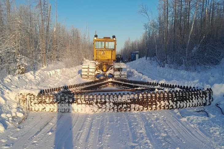 Подготовка зимника. Фото из телеграм-канала дирекции автодорог Иркутской области