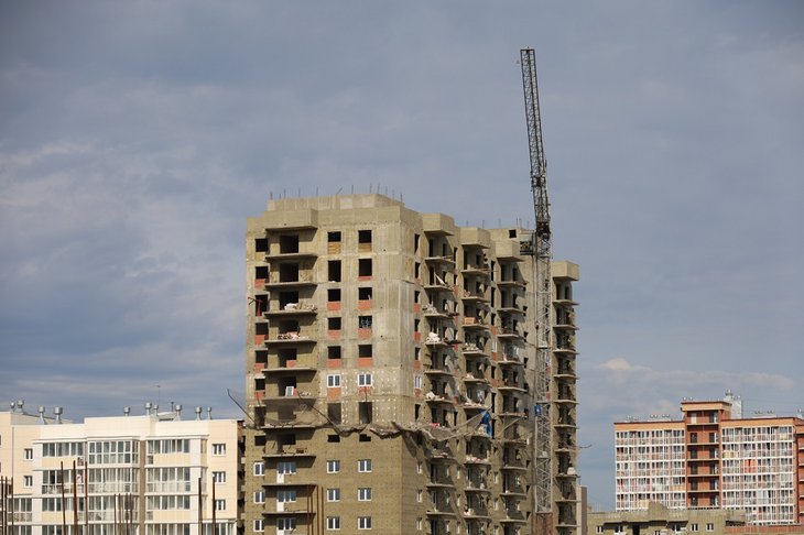 Строительство многоквартирного дома. Фото пресс-службы правительства региона