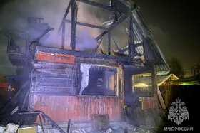 Сгоревший дом. Фото пресс-службы ГУ МЧС России по Иркутской области