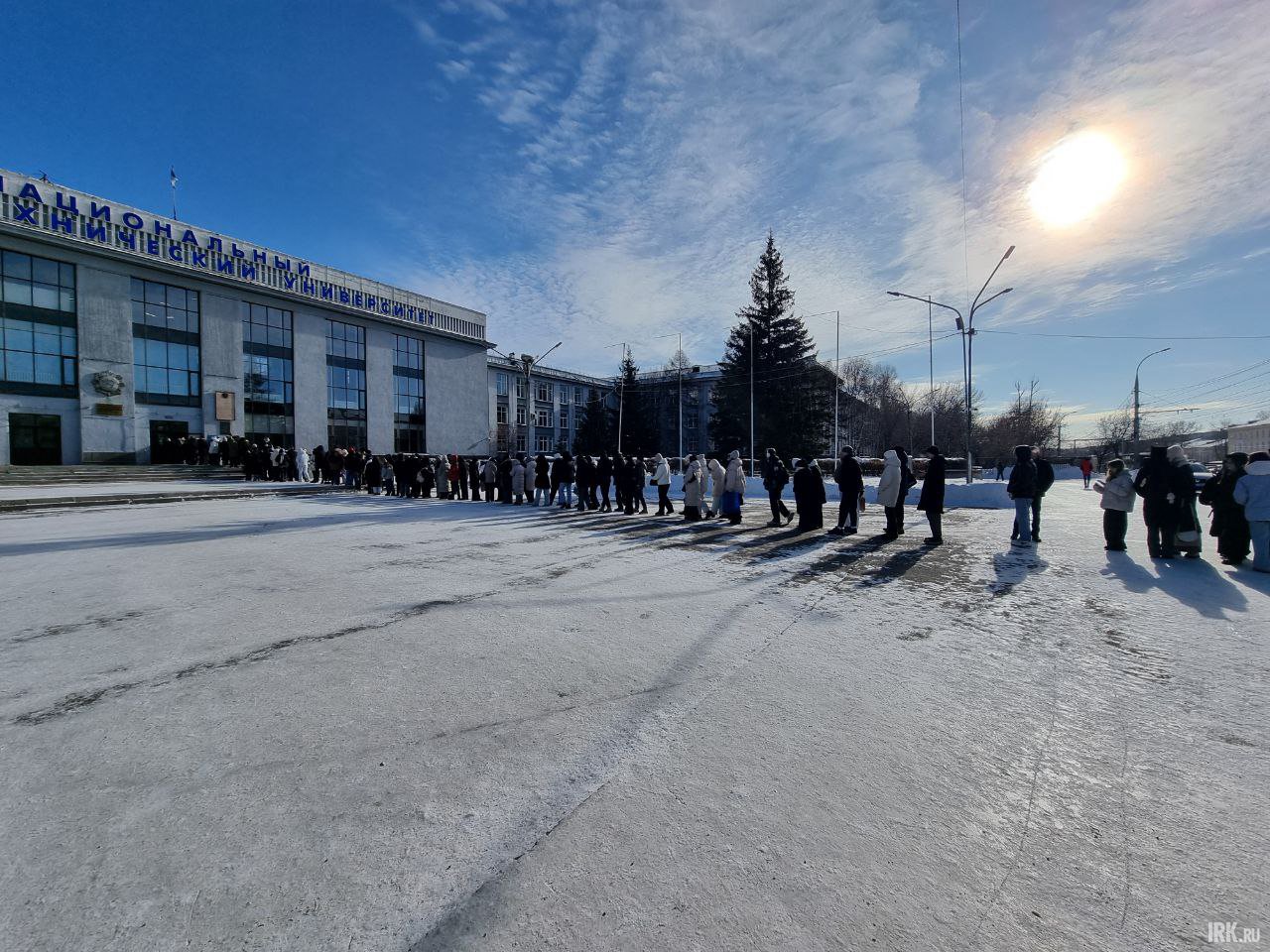 Очередь из желающих попасть на встречу с главой Лиги безопасного интернета