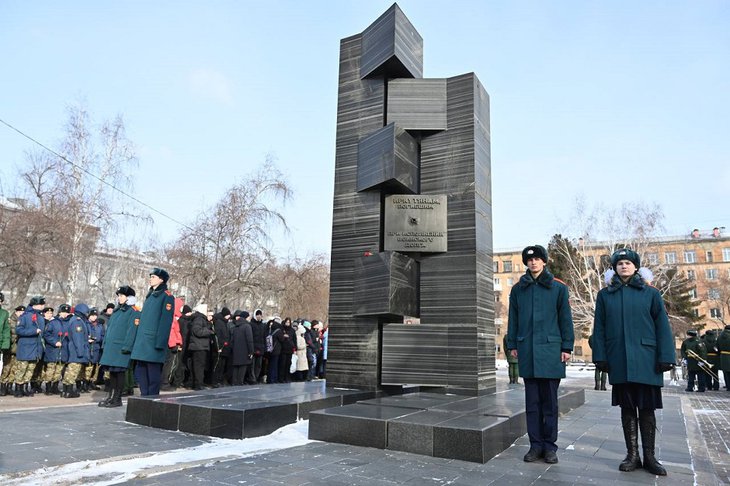 Митинг на площади Декабристов. Фото пресс-службы администрации Иркутска