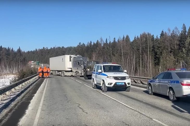 Авария в Нижнеудинском районе. Скриншот видео Госавтоинспекции Иркутской области