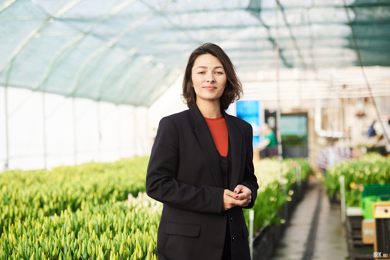 Виктория Стець, директор МУПЭП «Горзеленхоз»: «В этом сезоне у нас 24 сорта тюльпанов. 18 из них посажены впервые. В дальнейшем будем выращивать самые красивые и стойкие из них».