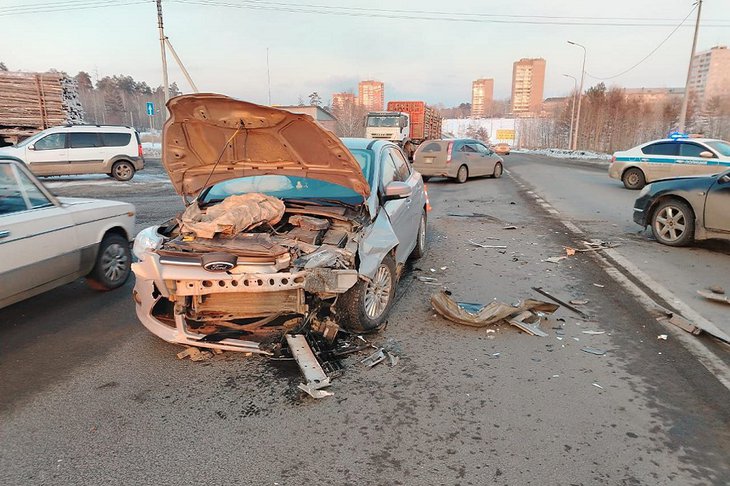 Автомобиль после аварии. Фото из телеграм-канала «МВД Братск»