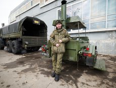 Также около дворца спорта работала полевая кухня.