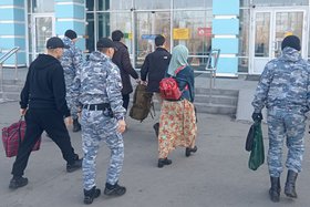 Выдворение мигрантов. Фото пресс-службы ГУФССП России по Иркутской области