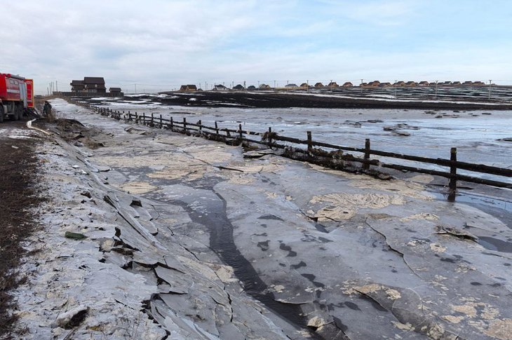 В поселках откачивают воду. Фото пресс-службы администрации Иркутского района