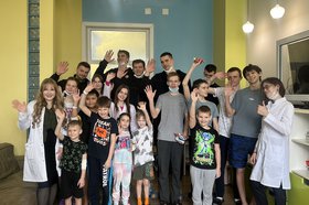Встреча пациентов с баскетболистами. Фото пресс-службы Иркутской детской областной больницы