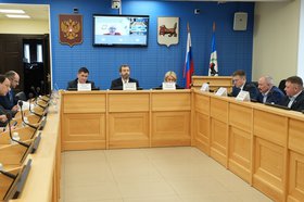Совещание в Заксобрании. Фото IRK.ru
