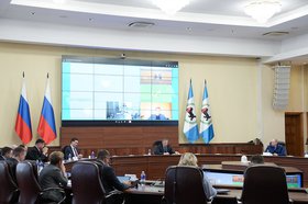 Заседание. Фото пресс-службы правительства Иркутской области