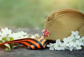 Звенит Победой май цветущий