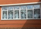 Окна украсили школьники. Фото пресс-службы администрации Иркутска