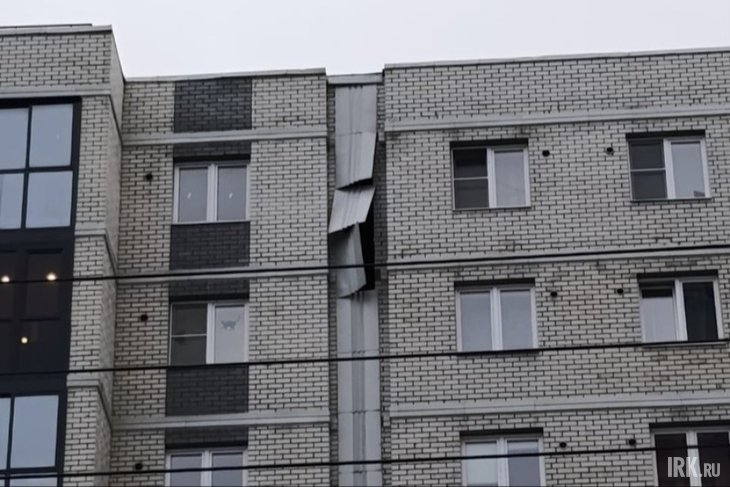Последствия сильного ветра в Иркутске. Фото IRK.ru