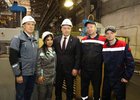 Посещение завода. Фото пресс-службы правительства Иркутской области