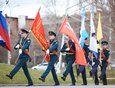 Мероприятие началось с выхода почетного караула и выноса знамен группой Иркутского территориального гарнизона и кадетами центра «Патриот».