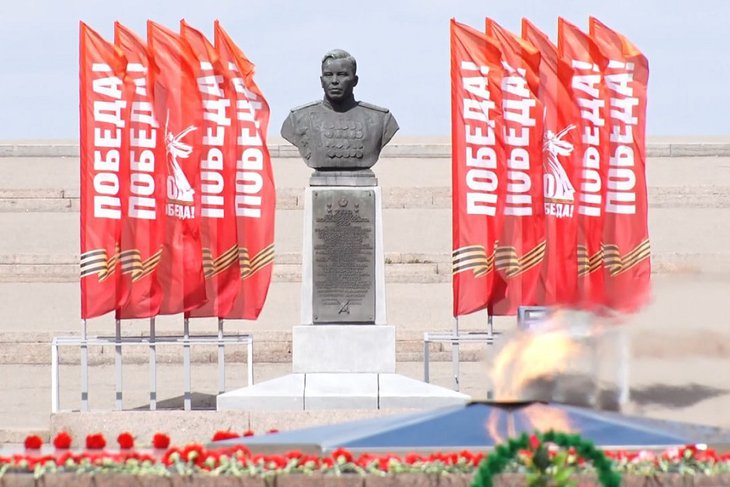 Вечный Огонь в Иркутске. Фото пресс-службы администрации Иркутска