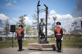 Памятник детям — узникам фашистских концлагерей. Фото пресс-службы правительства Иркутской области