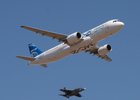 МС-21-310 в сопровождении Як-130М над Иркутском. Фото Алексея Коршунова