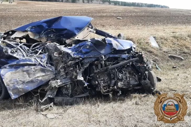 Honda Freed после ДТП в Аларском районе. Скриншот видео пресс-службы Госавтоинспекции Иркутской области