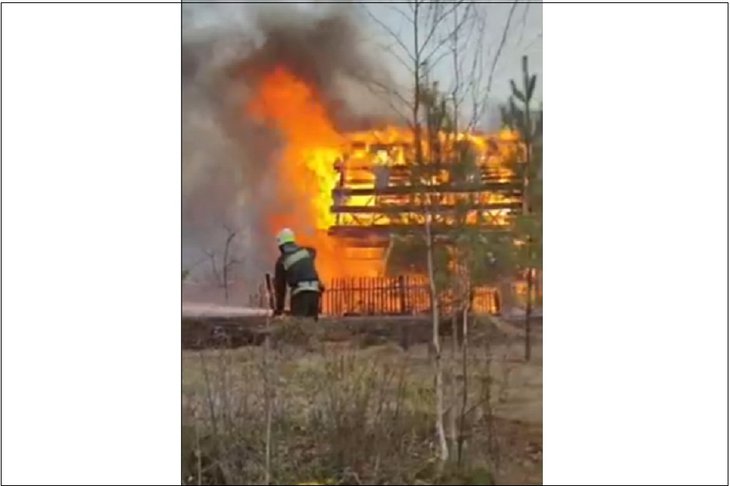 Пожар. Скриншот видео пресс-службы ГУ МЧС России по Иркутской области