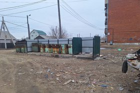 Контейнерная площадка с мусором. Фото пресс-службы прокуратуры Иркутской области