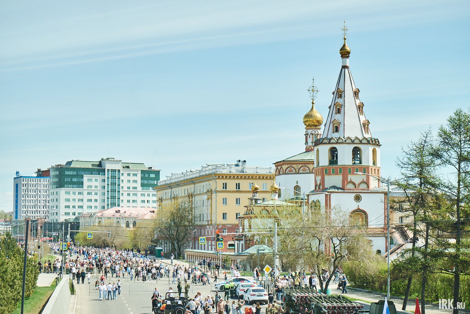 Построение колонны началось в 10:00, она растянулась от памятника Якову Похабову в сторону Московских ворот, и далее по Декабрьских Событий до Дома офицеров. Шествие началось в 12:00.