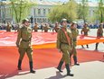 Ярким моментом стал вынос огромного полотнища – копии Знамени Победы.