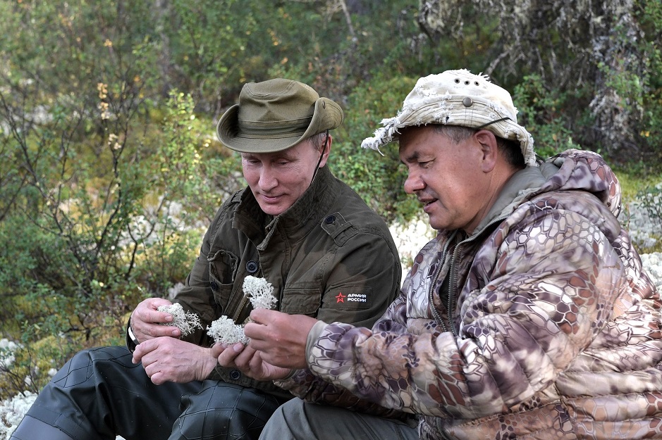 Владимир Путин и Сергей Шойгу в Туве