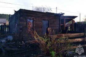Сгоревший дом. Фото ГУ МЧС России по Иркутской области