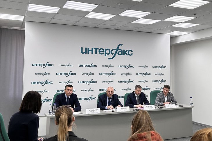 Пресс-конференция. Фото IRK.ru