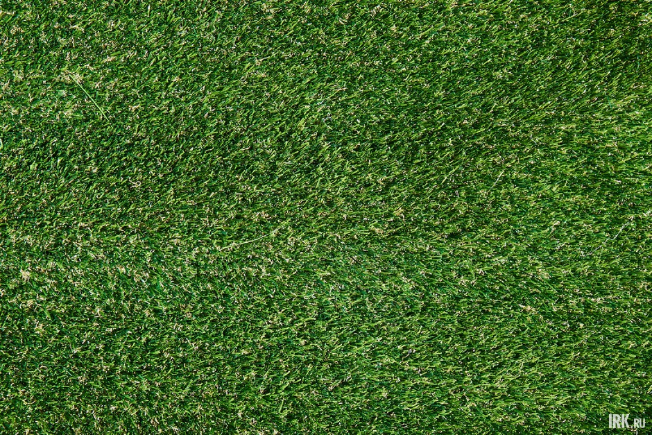 Текстура отдельных образцов полностью имитирует естественное травяное покрытие, а вкрапление сухих ворсинок добавляет естественности.