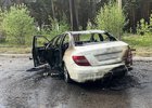 Mercedes-Benz, загоревшийся после ДТП. Фото пресс-службы Госавтоинспекции Иркутской области