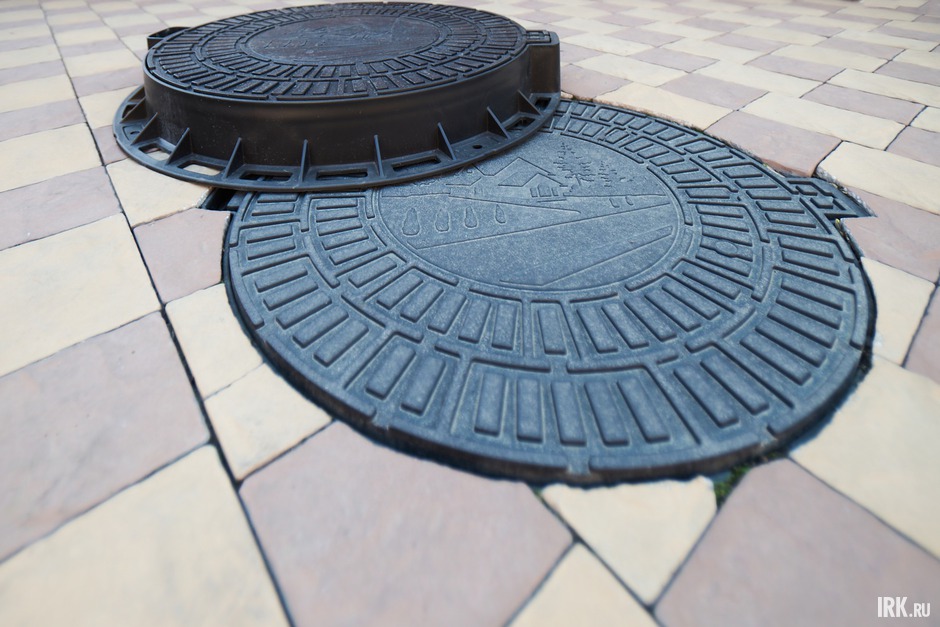 Также в ассортименте компании «Водолов» широко представлены колодезные люки. Можно найти как разные формы квадратные, так и широкую палитру оттенков и цветов для самых требовательных дизайнеров и клиентов.