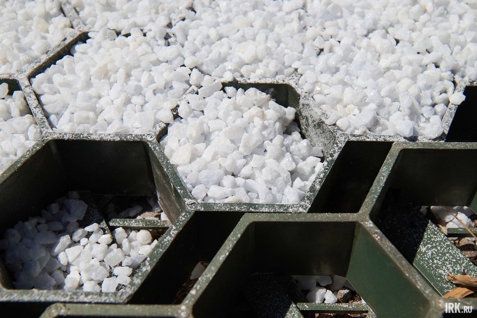 Газонную решетку также можно использовать как отличный инструмент для ландшафтного дизайна.