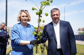 Анна Суркова, Игорь Кобзев. Фото пресс-службы правительства Иркутской области