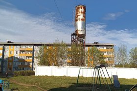 Протекающая водонапорная башня в селе Алгатуй. Фото предоставили местные жители