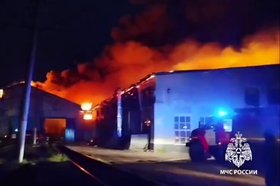 Пожар в локомотивном депо в Тайшете. Скриншот видео МЧС России