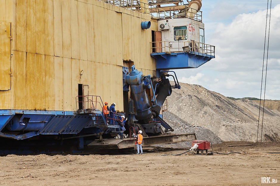 Шагающий экскаватор