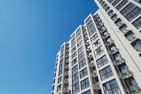 Многоэтажный дом. Фото Маргариты Романовой, IRK.ru