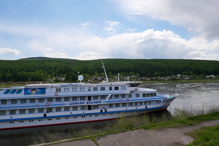 Туристический теплоход. Фото с сайта правительства Иркутской области