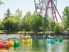 Неплохим решением было покататься на катамаране или сапе.