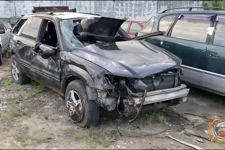 Попавший в ДТП автомобиль. Скриншот видео Госавтоинспекции региона