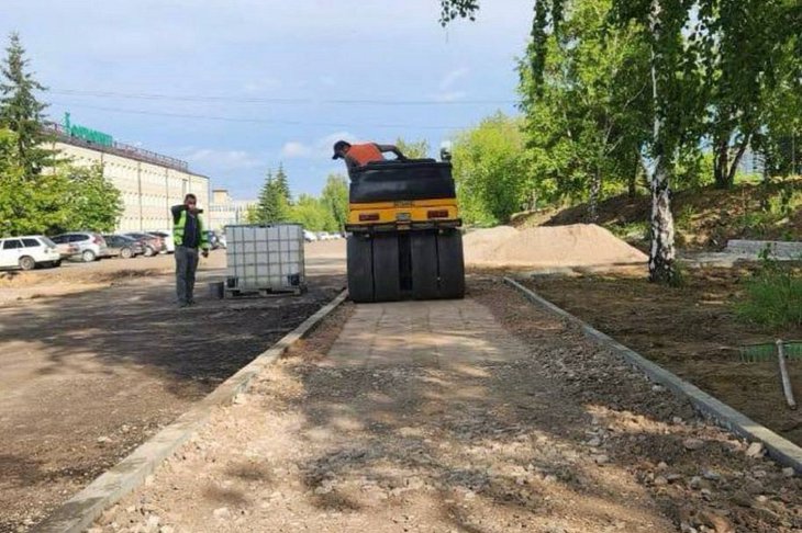 Благоустройство Аллеи «Здоровья». Фото пресс-службы администрации Иркутска