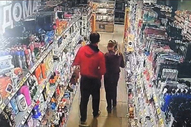 Муж и жена, осужденные за кражу. Скриншот видео ГУ МВД России по Иркутской области