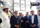 Игорь Кобзев в институте химии. Фото пресс-службы правительства Иркутской области