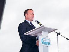 Врио губернатора Иркутской области Сергей Ерощенко также принял участие в праздничных мероприятиях.