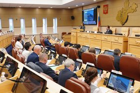 Заседание. Фото IRK.ru
