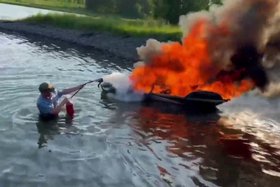 Возгорание гидроцикла. Скриншот видео пресс-службы Восточно-Сибирского ЛУ МВД на транспорте